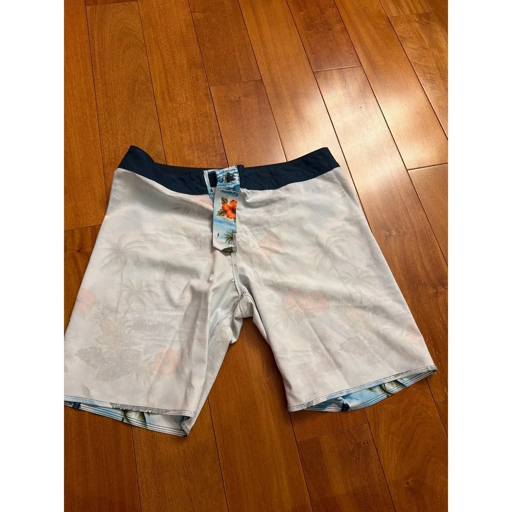 Billabong Board Shorts Mens Blue Hawaii Tropical Floral Recycler Sunday 33